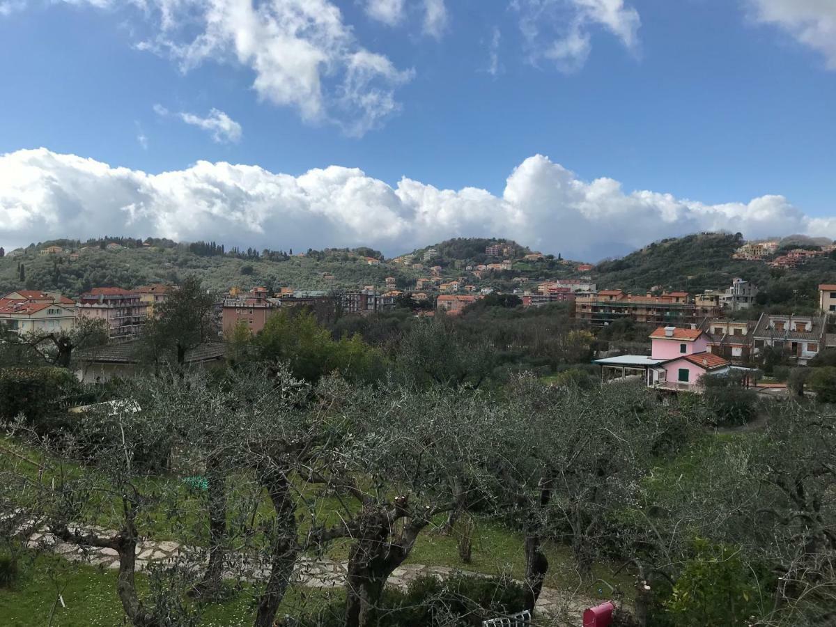 La Casa Fra Gli Ulivi Apartment เลริชี ภายนอก รูปภาพ