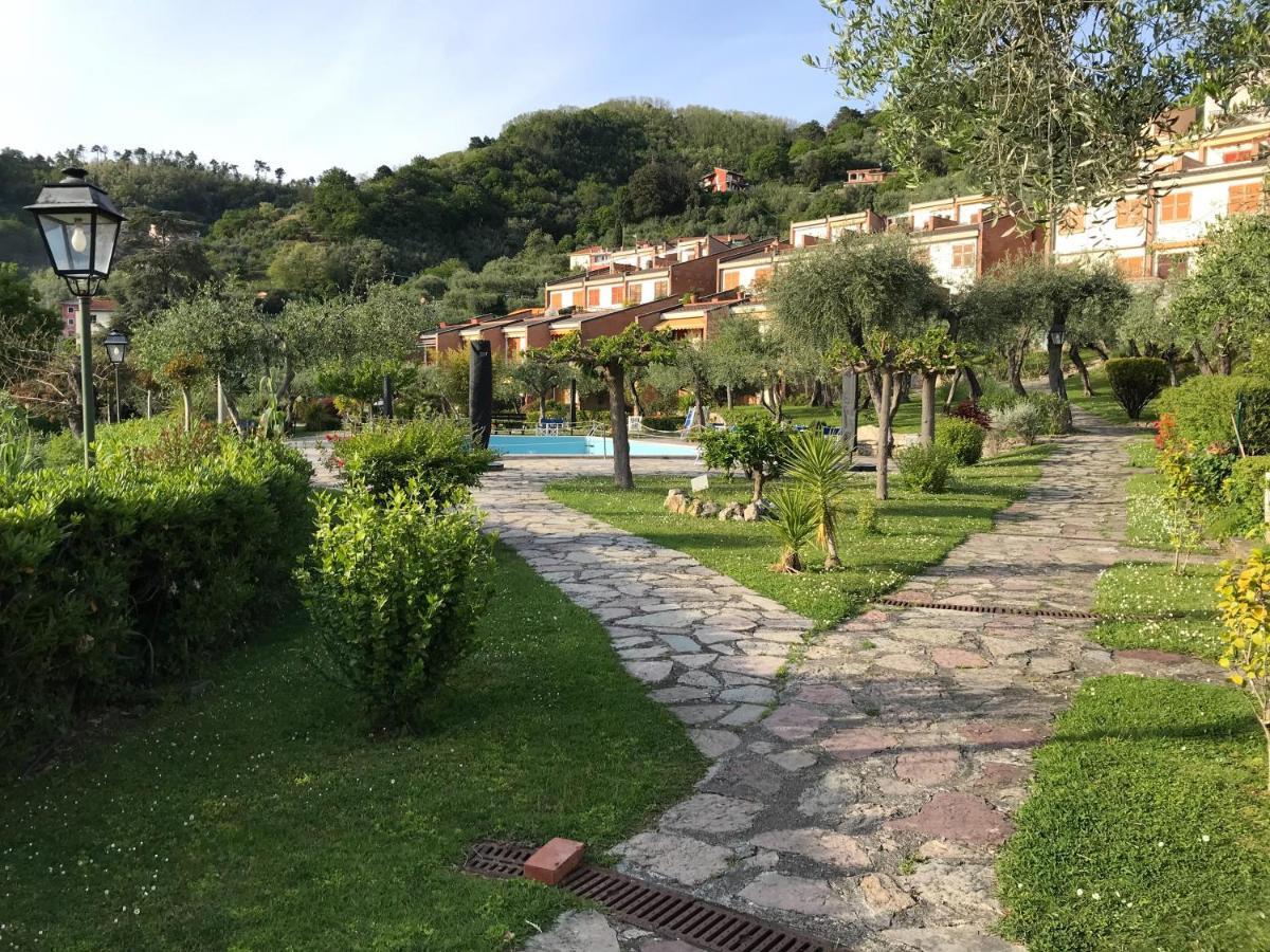 La Casa Fra Gli Ulivi Apartment เลริชี ภายนอก รูปภาพ
