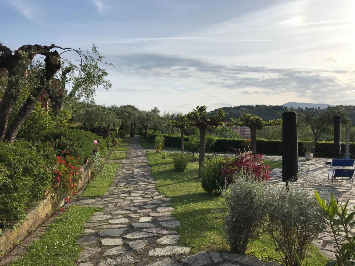 La Casa Fra Gli Ulivi Apartment เลริชี ภายนอก รูปภาพ